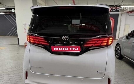 Toyota Alphard, 2024 год, 10 190 099 рублей, 5 фотография