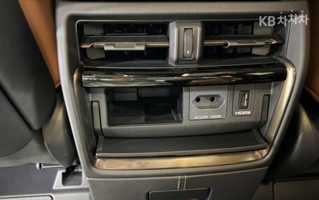 Toyota Alphard, 2024 год, 10 190 099 рублей, 18 фотография