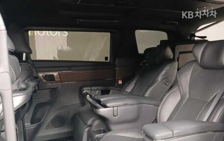 Toyota Alphard, 2024 год, 10 490 099 рублей, 8 фотография