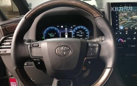 Toyota Alphard, 2024 год, 10 490 099 рублей, 11 фотография