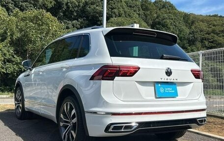 Volkswagen Tiguan II, 2022 год, 2 450 002 рублей, 7 фотография