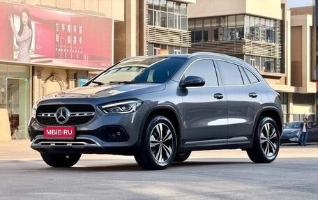 Mercedes-Benz GLA, 2022 год, 2 100 000 рублей, 1 фотография