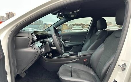 Mercedes-Benz A-Класс, 2022 год, 1 800 000 рублей, 7 фотография