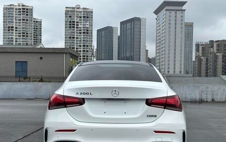 Mercedes-Benz A-Класс, 2022 год, 1 800 000 рублей, 5 фотография