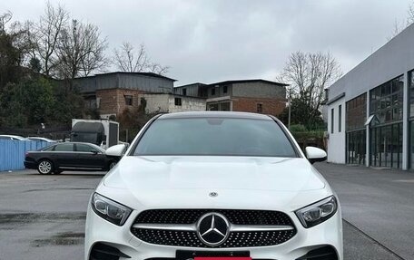 Mercedes-Benz A-Класс, 2022 год, 1 800 000 рублей, 2 фотография