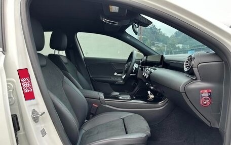 Mercedes-Benz A-Класс, 2022 год, 1 800 000 рублей, 9 фотография