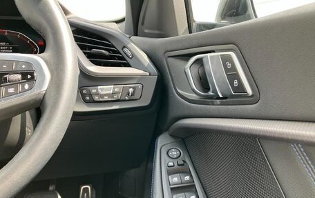 BMW 1 серия, 2022 год, 1 920 586 рублей, 16 фотография