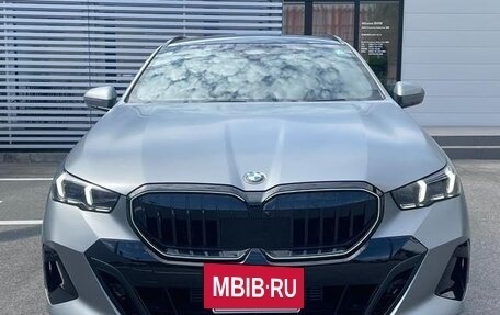 BMW 5 серия, 2025 год, 6 230 586 рублей, 2 фотография
