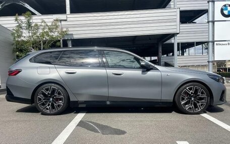 BMW 5 серия, 2025 год, 6 230 586 рублей, 8 фотография