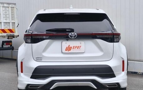 Toyota Yaris Cross, 2023 год, 1 650 888 рублей, 3 фотография