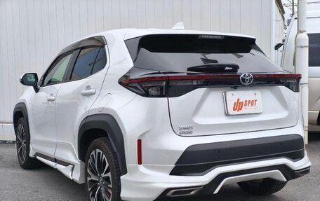 Toyota Yaris Cross, 2023 год, 1 650 888 рублей, 2 фотография