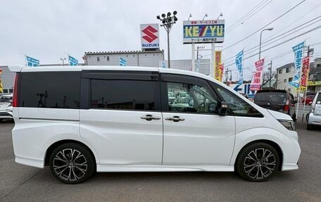 Honda Stepwgn IV, 2021 год, 1 950 000 рублей, 8 фотография