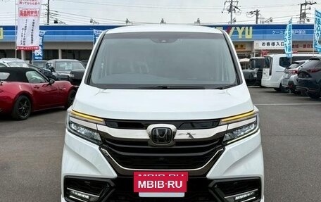 Honda Stepwgn IV, 2021 год, 1 950 000 рублей, 2 фотография