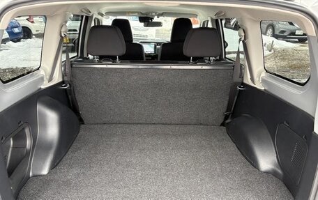 Toyota Probox I, 2022 год, 1 050 000 рублей, 27 фотография