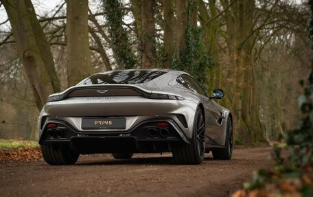 Aston Martin V8 Vantage IV, 2025 год, 28 000 000 рублей, 14 фотография