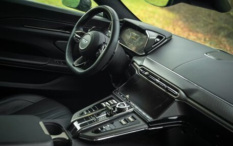 Aston Martin V8 Vantage IV, 2025 год, 28 000 000 рублей, 26 фотография