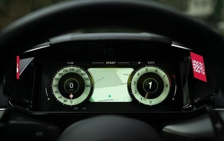 Aston Martin V8 Vantage IV, 2025 год, 28 000 000 рублей, 32 фотография