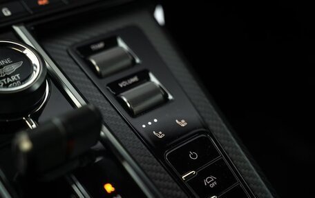 Aston Martin V8 Vantage IV, 2025 год, 28 000 000 рублей, 36 фотография