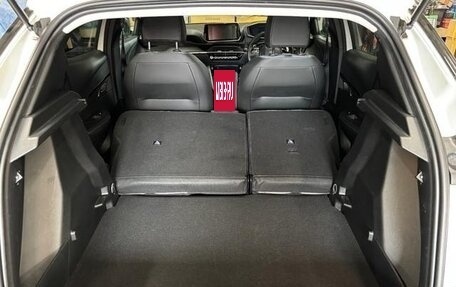 Peugeot 2008 II, 2022 год, 1 290 007 рублей, 14 фотография