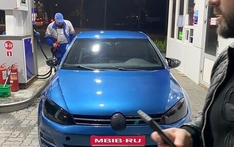 Volkswagen Golf VII, 2013 год, 950 000 рублей, 2 фотография