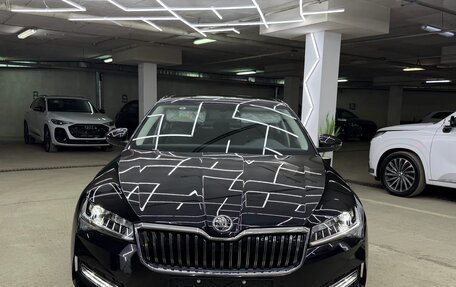 Skoda Superb III рестайлинг, 2025 год, 3 300 000 рублей, 6 фотография