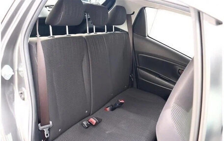 Toyota Vitz, 2017 год, 744 123 рублей, 21 фотография