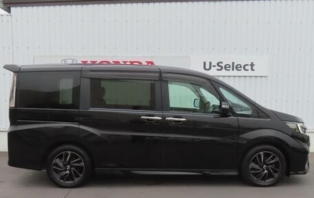 Honda Stepwgn IV, 2021 год, 1 893 069 рублей, 5 фотография