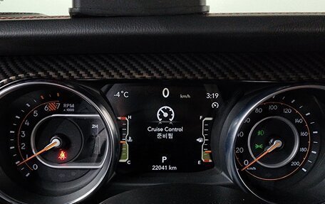 Jeep Wrangler, 2023 год, 7 280 000 рублей, 15 фотография