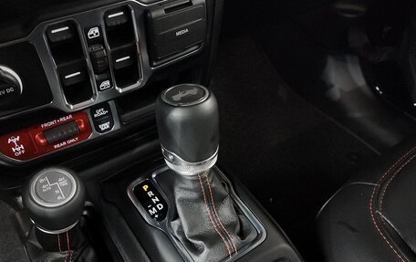 Jeep Wrangler, 2023 год, 7 280 000 рублей, 14 фотография