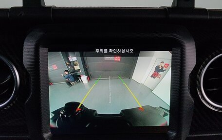 Jeep Wrangler, 2023 год, 7 280 000 рублей, 23 фотография