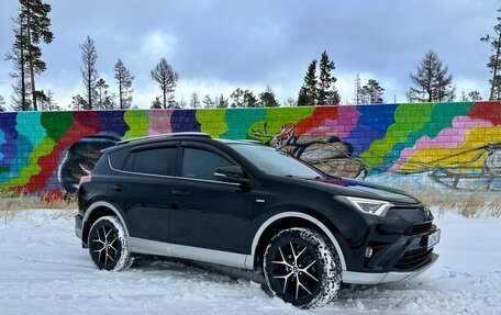 Toyota RAV4, 2017 год, 2 750 000 рублей, 13 фотография