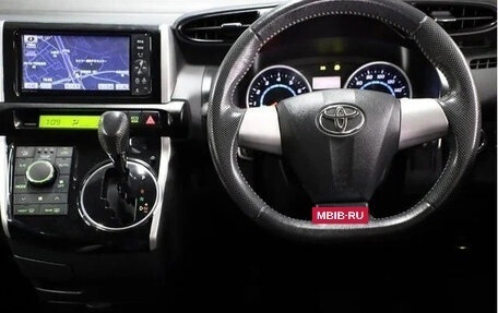 Toyota Wish II, 2012 год, 1 155 123 рублей, 18 фотография