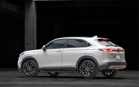 Honda Vezel, 2022 год, 1 928 069 рублей, 4 фотография