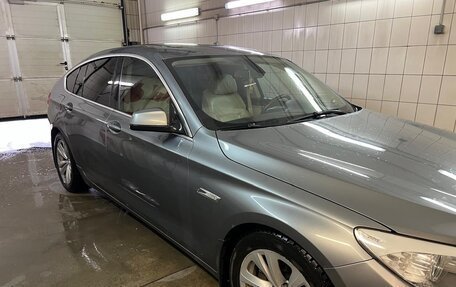 BMW 5 серия, 2010 год, 1 560 000 рублей, 2 фотография