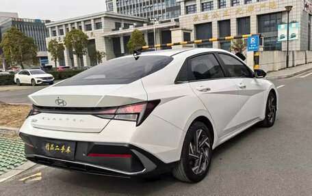 Hyundai Elantra, 2023 год, 1 490 000 рублей, 7 фотография