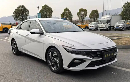 Hyundai Elantra, 2023 год, 1 490 000 рублей, 3 фотография