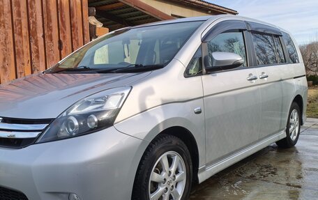 Toyota ISis I, 2014 год, 1 470 000 рублей, 3 фотография