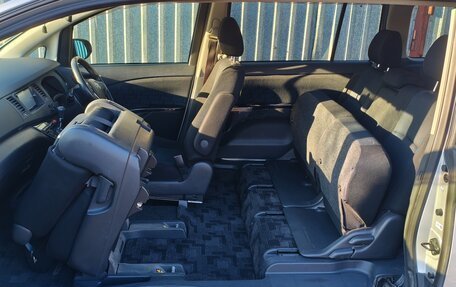 Toyota ISis I, 2014 год, 1 470 000 рублей, 14 фотография