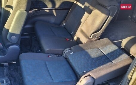 Toyota ISis I, 2014 год, 1 470 000 рублей, 17 фотография