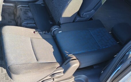 Toyota ISis I, 2014 год, 1 470 000 рублей, 25 фотография