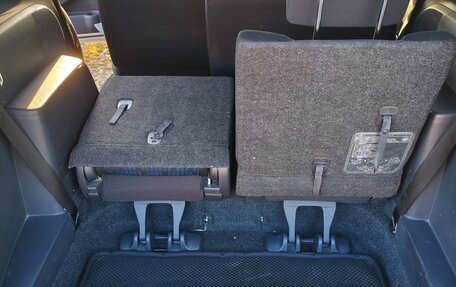 Toyota ISis I, 2014 год, 1 470 000 рублей, 22 фотография