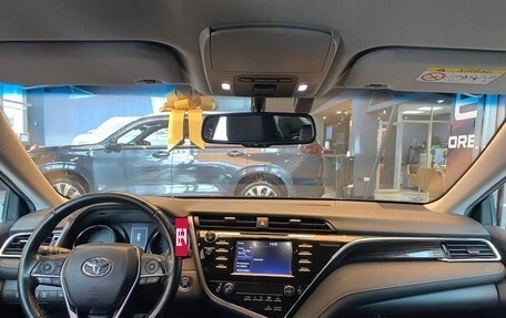 Toyota Camry, 2019 год, 2 900 000 рублей, 8 фотография