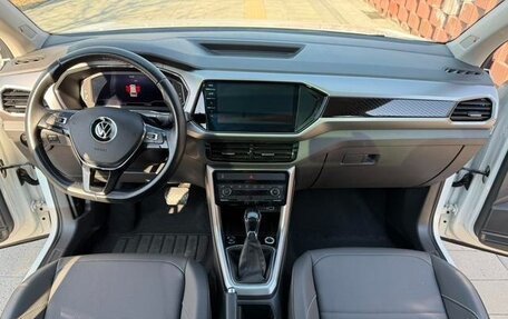 Volkswagen T-Cross I, 2022 год, 1 698 400 рублей, 11 фотография