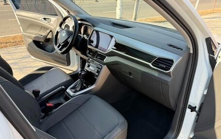 Volkswagen T-Cross I, 2022 год, 1 698 400 рублей, 9 фотография