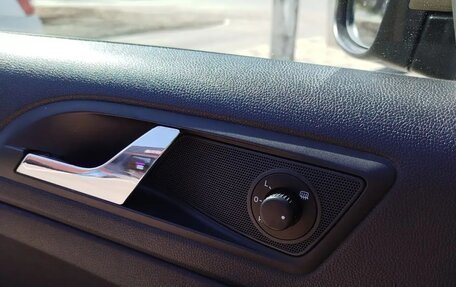 Skoda Yeti I рестайлинг, 2012 год, 1 350 000 рублей, 28 фотография