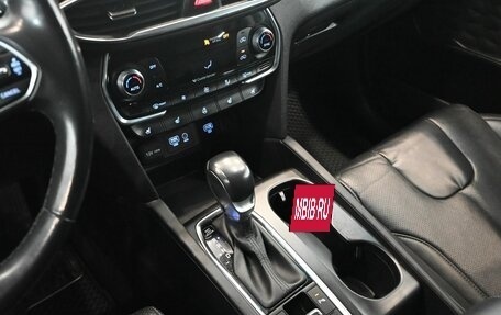 Hyundai Santa Fe IV, 2018 год, 2 950 000 рублей, 16 фотография