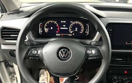 Volkswagen T-Cross I, 2022 год, 1 431 136 рублей, 9 фотография