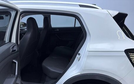 Volkswagen T-Cross I, 2021 год, 1 300 000 рублей, 10 фотография