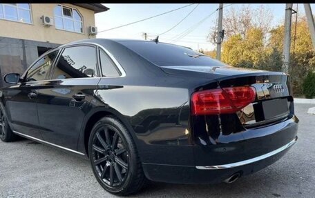 Audi A8, 2011 год, 1 980 000 рублей, 7 фотография