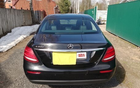 Mercedes-Benz E-Класс, 2019 год, 2 950 000 рублей, 3 фотография